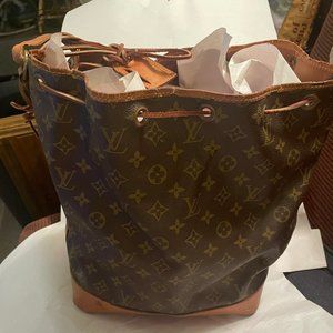 Vintage	Louis Vuitton Monogram Drawstring Shoulder Bag